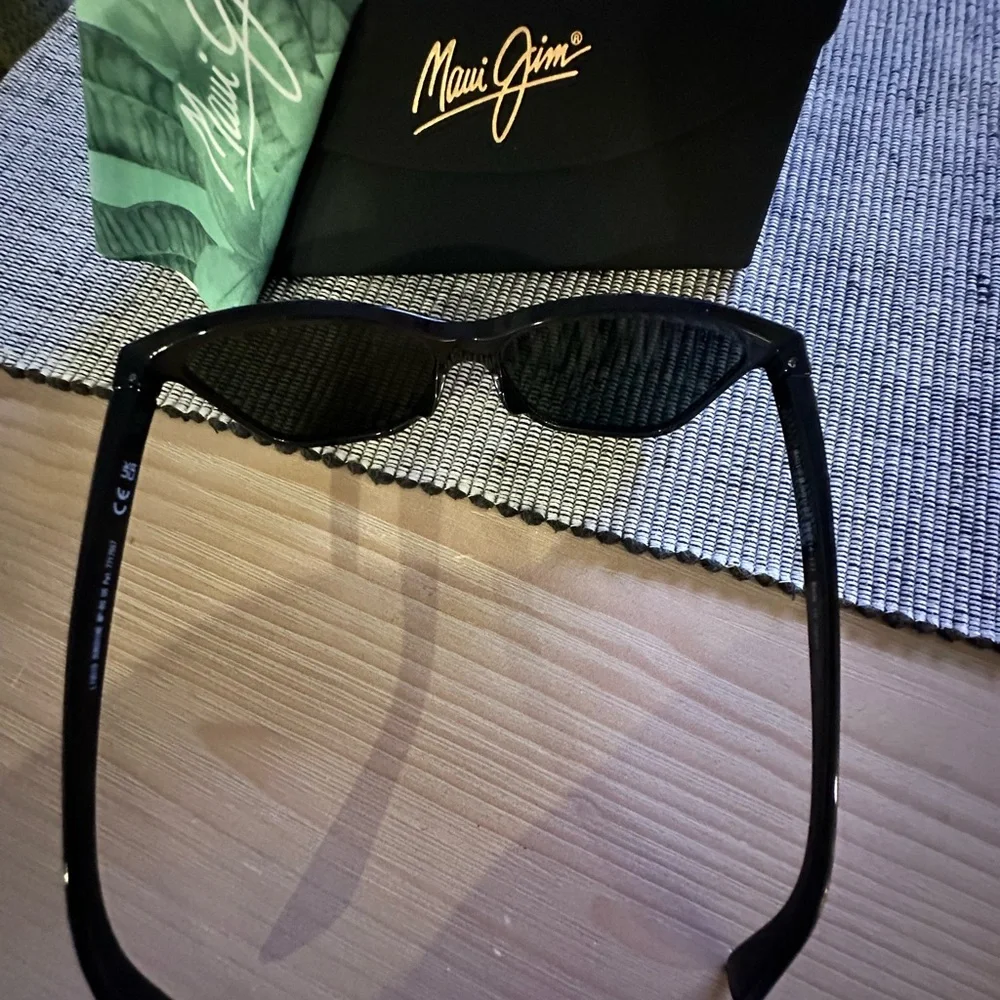 Maui Jim Liquid Sunshine Black Sunglasses - Picture 7 of 7